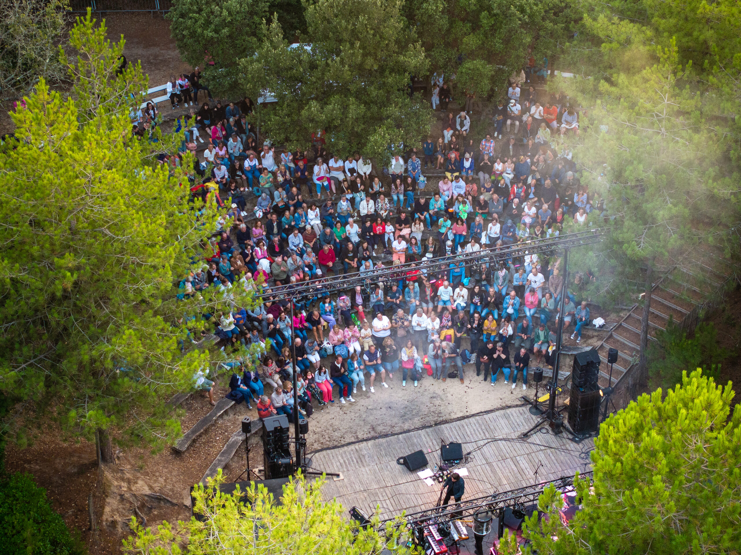 Ultra Song chanson en forêt